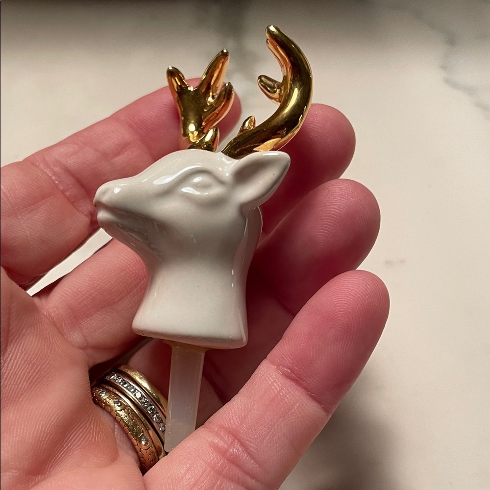 Retired!  Nora Fleming White Ceramic Deer Head with Gold Antlers Accent
